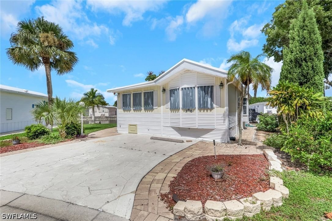 386 Leopard Lane #386, Naples, FL 34114 photo 2