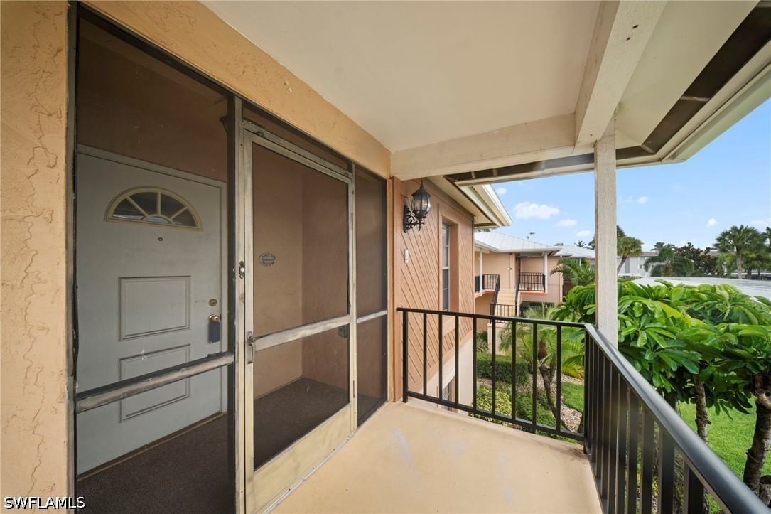 195 Cypress Way E #8, Naples, FL 34110 photo 4