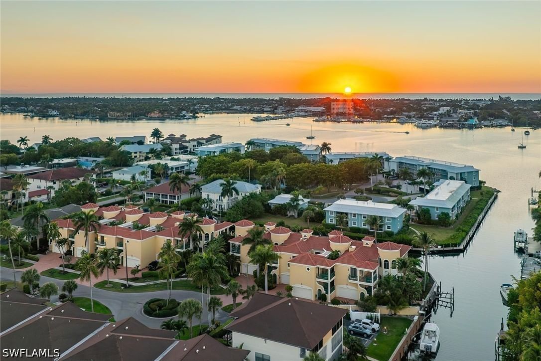 1435 Blue Point Avenue #1435, Naples, FL 34102 photo 2