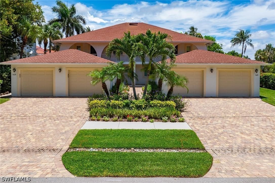 1435 Blue Point Avenue #1435, Naples, FL 34102 photo 4