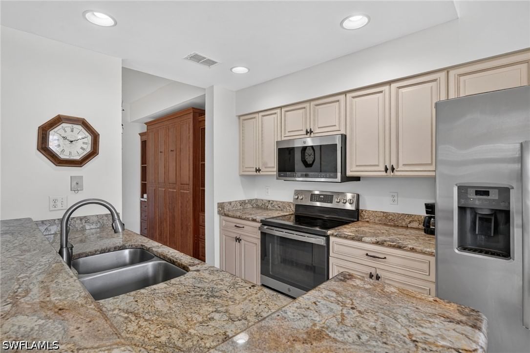 9350 Highland Woods Boulevard #4405, Bonita Springs, FL 34135 photo 5