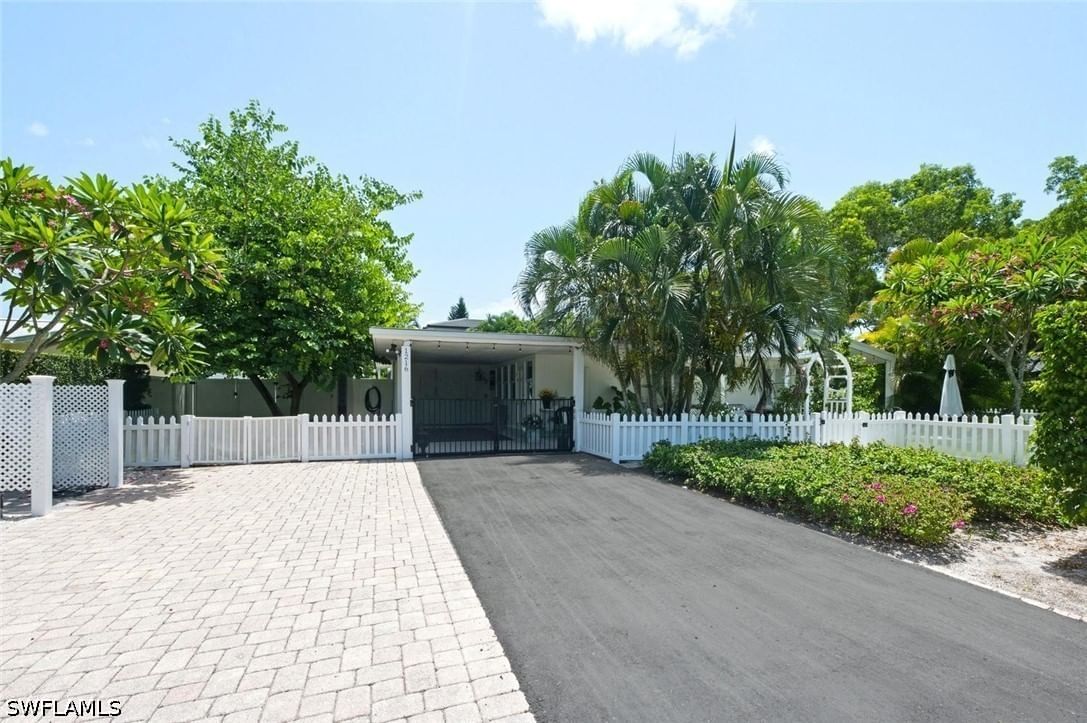 1216 10th Street N, Naples, FL 34102 photo 5