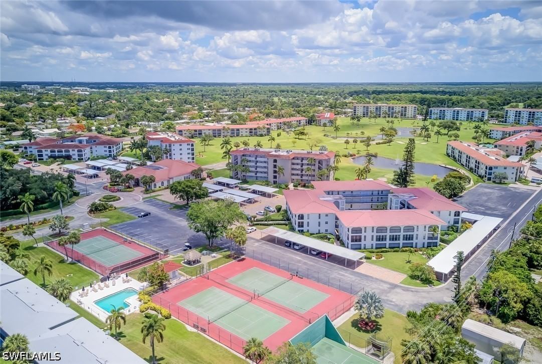 21 High Point Circle E #305, Naples, FL 34103 photo 3