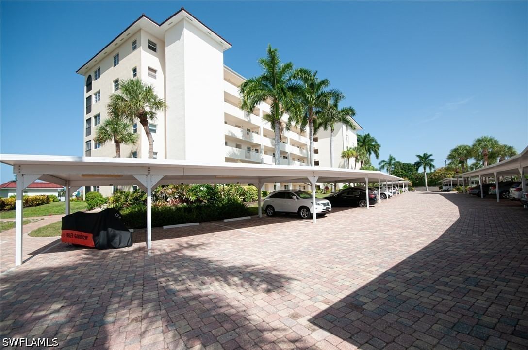 21 High Point Circle E #305, Naples, FL 34103 photo 4