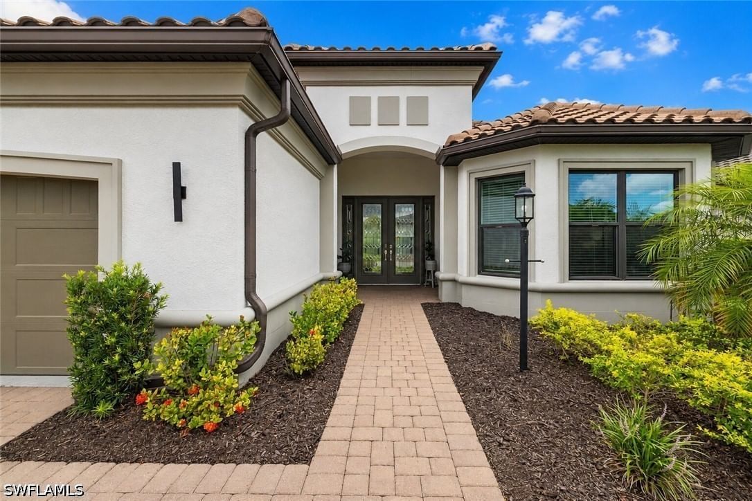 17489 Aquila Court, Fort Myers, FL 33913 photo 2