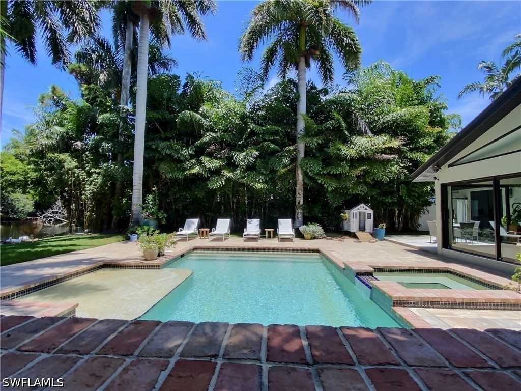 1031 Diana Avenue, Naples, FL 34103 photo 4