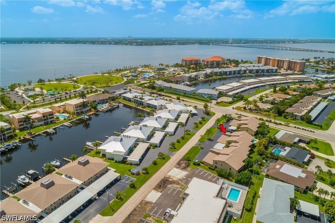4112 SE 19th Place #104, Cape Coral, FL 33904 photo 2
