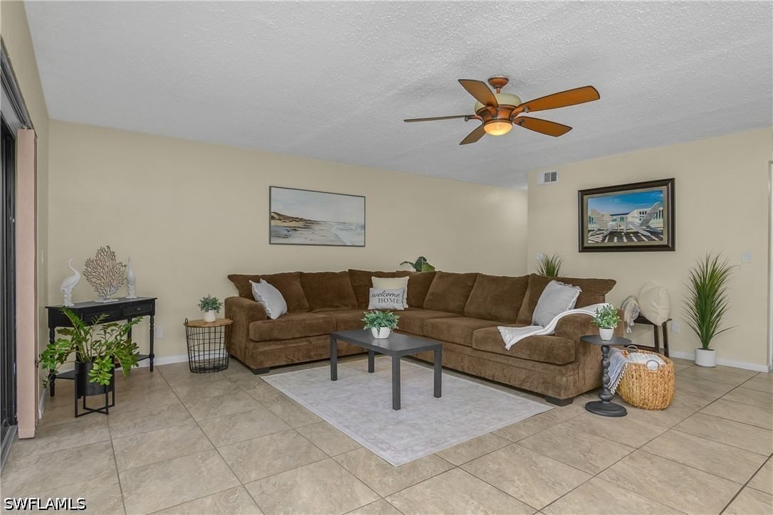 4112 SE 19th Place #104, Cape Coral, FL 33904 photo 3