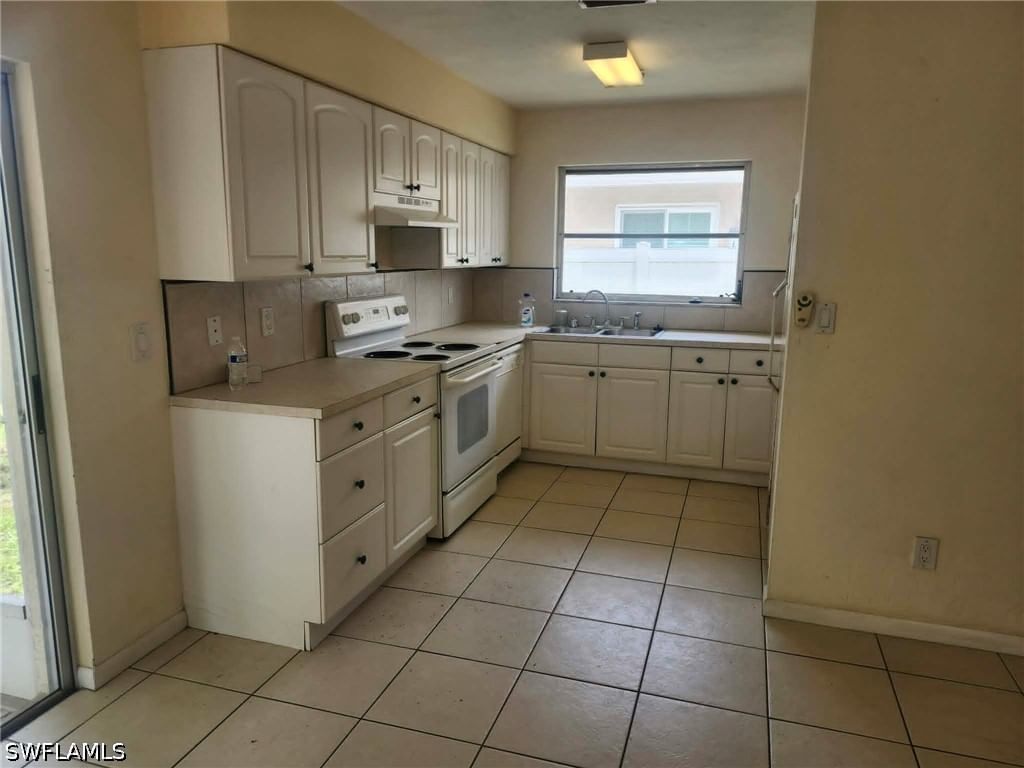 804 92nd Avenue N, Naples, FL 34108 photo 3