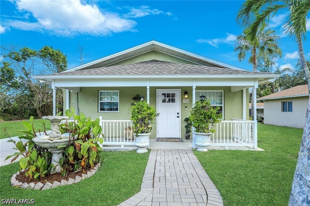 2385 Sunset Avenue, Naples, FL 34112 photo 2