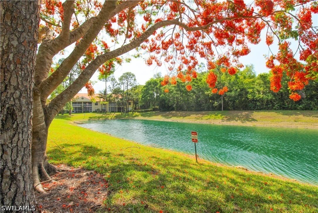 225 Robin Hood Circle #203, Naples, FL 34104 photo 5