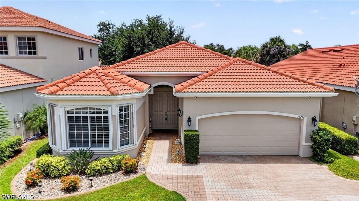 15289 Laguna Hills Drive, Fort Myers, FL 33908 photo 2