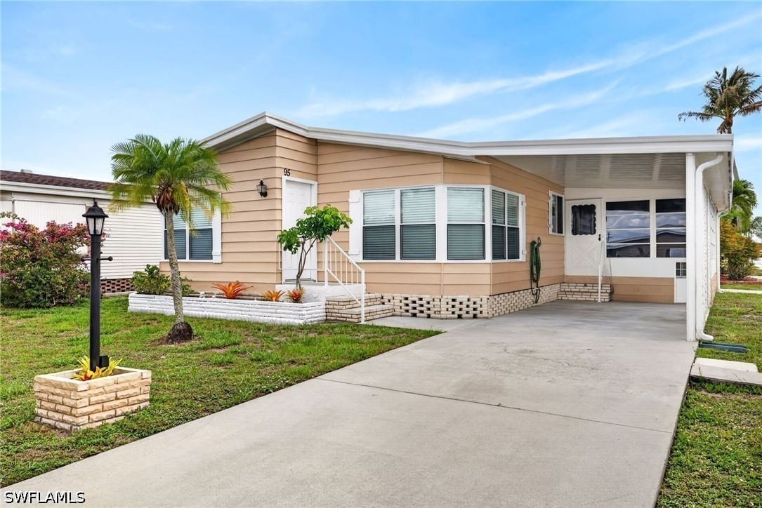 95 Oceans Boulevard, Naples, FL 34104 photo 2
