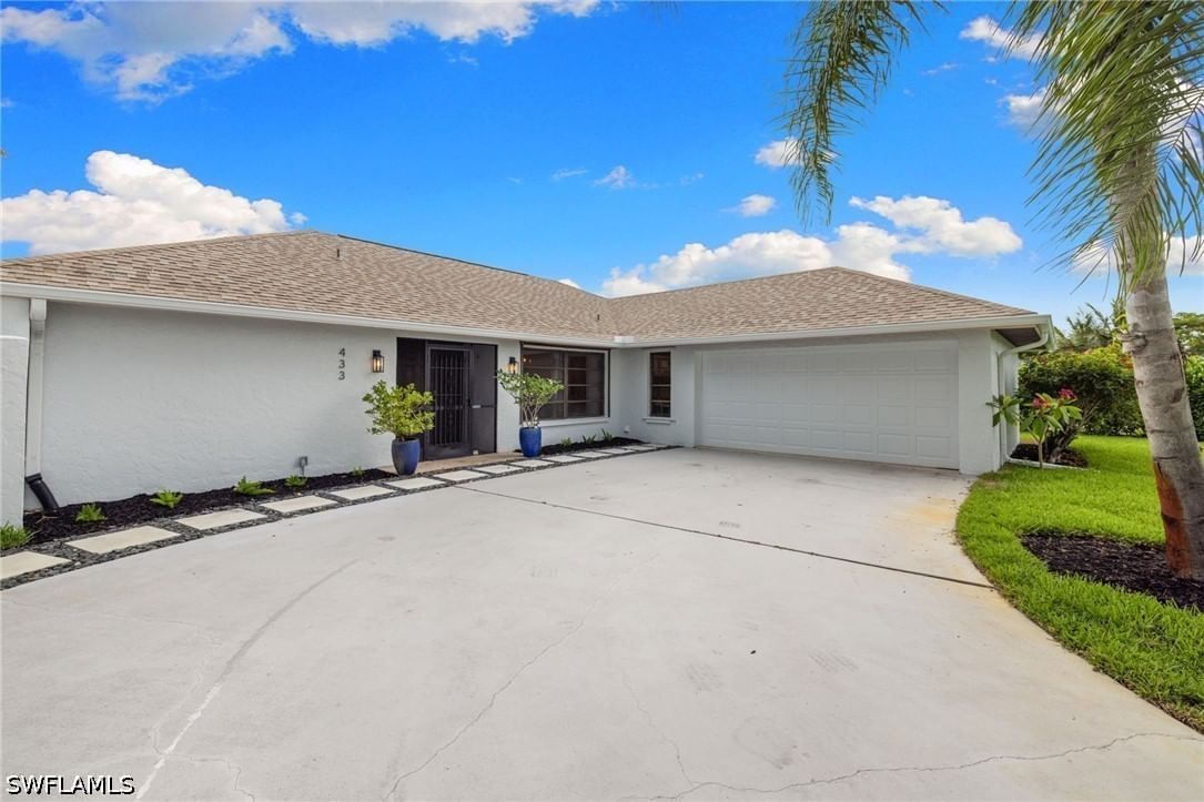 433 Golfview Drive, Naples, FL 34110 photo 4