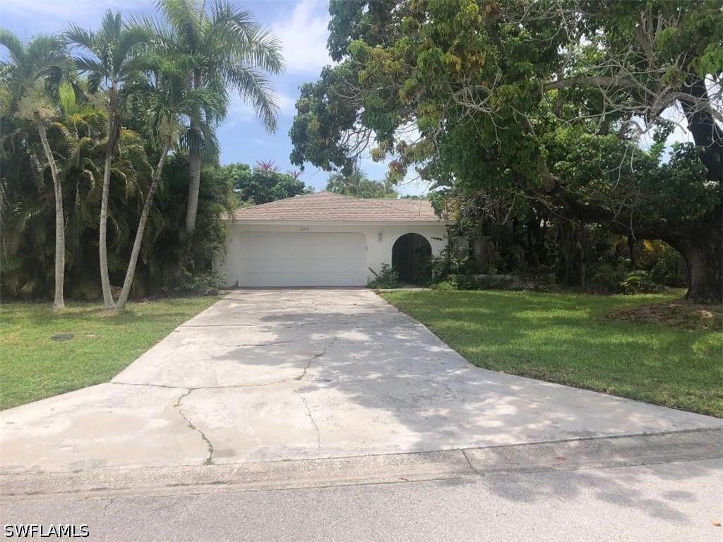 224 Pine Valley Circle, Naples, FL 34113 photo 2