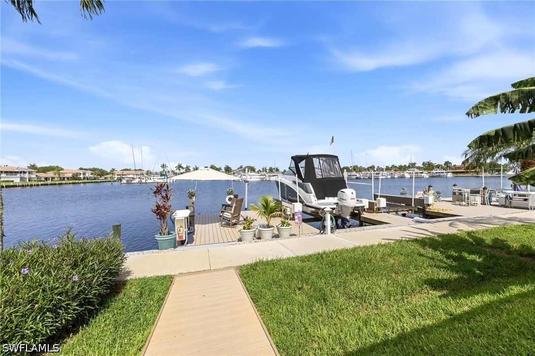 326 Stella Maris Drive S, Naples, FL 34114 photo 2