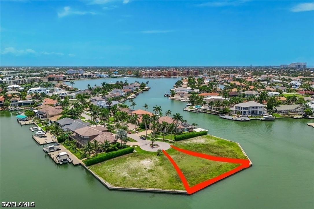 620 Rockport Court, Marco Island, FL 34145 photo 2