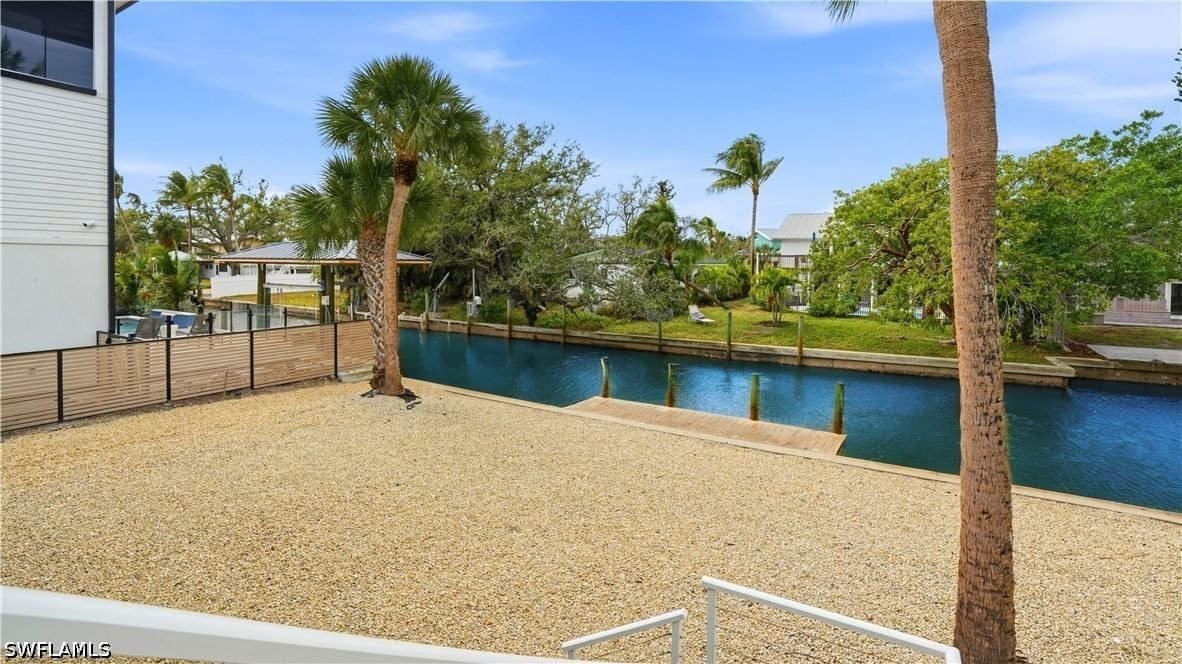 270 Dundee Road, Fort Myers Beach, FL 33931 photo 3