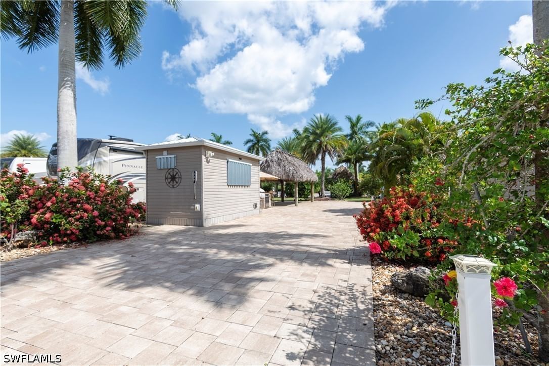 10331 Fire Flag Trail, Fort Myers, FL 33905 photo 3
