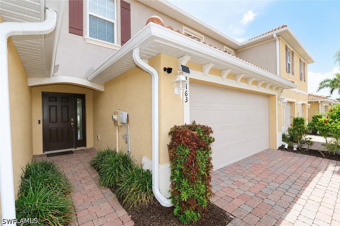 3763 Crofton Court, Fort Myers, FL 33916 photo 2