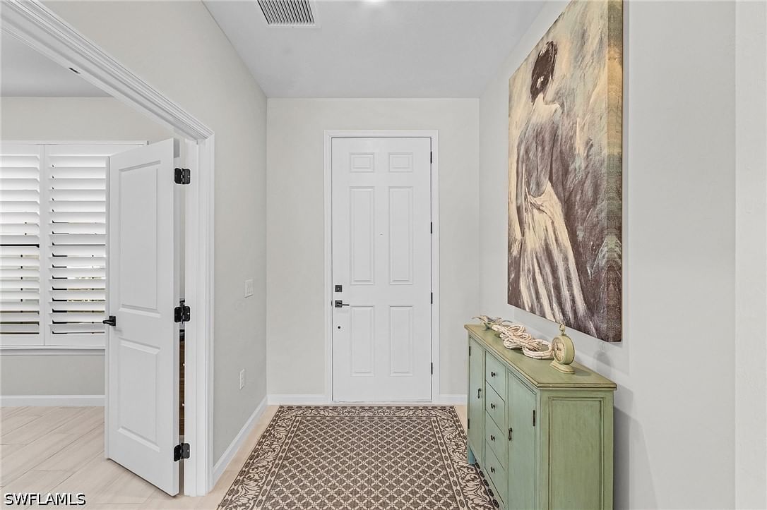 10440 Ventana Lane, Naples, FL 34120 photo 5