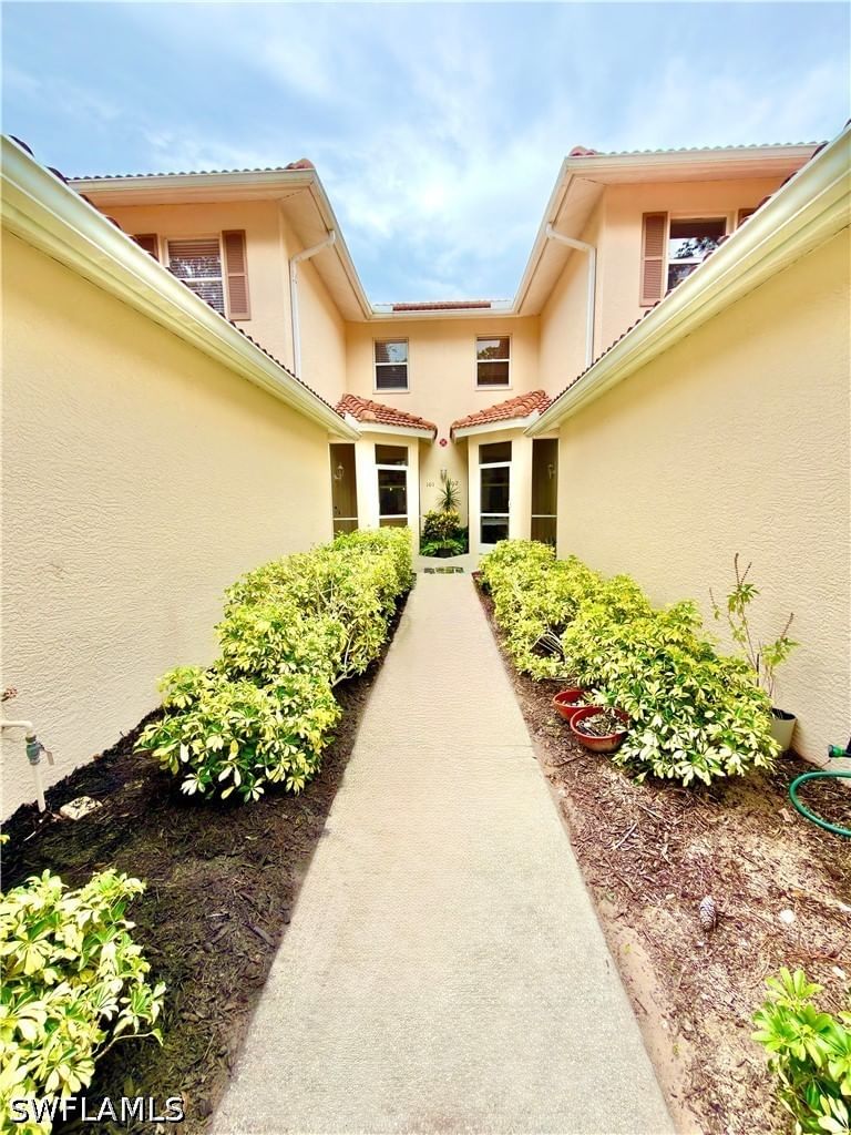 517 Robin Hood Circle #101, Naples, FL 34104 photo 5