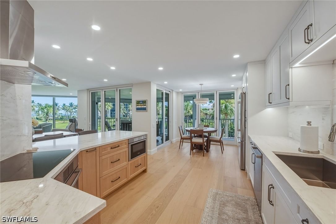 4401 Gulf Shore Boulevard N #B202, Naples, FL 34103 photo 4
