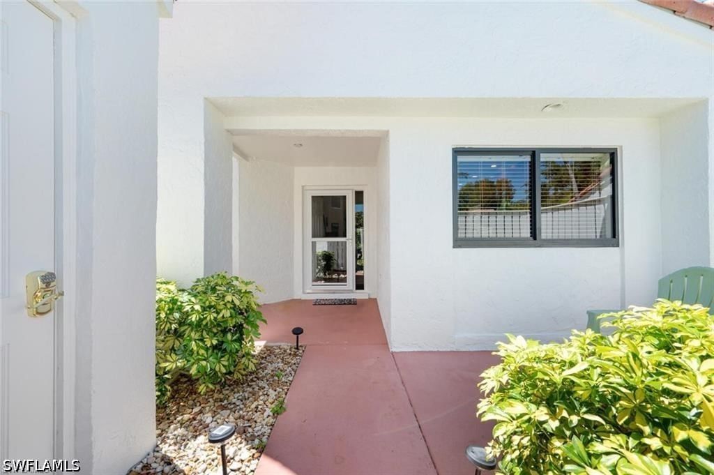 551 Beachwalk Circle, Naples, FL 34108 photo 4