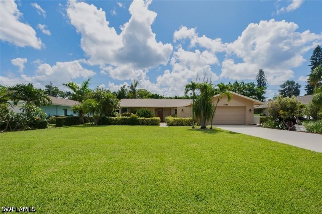 4443 Lakewood Boulevard, Naples, FL 34112 photo 2