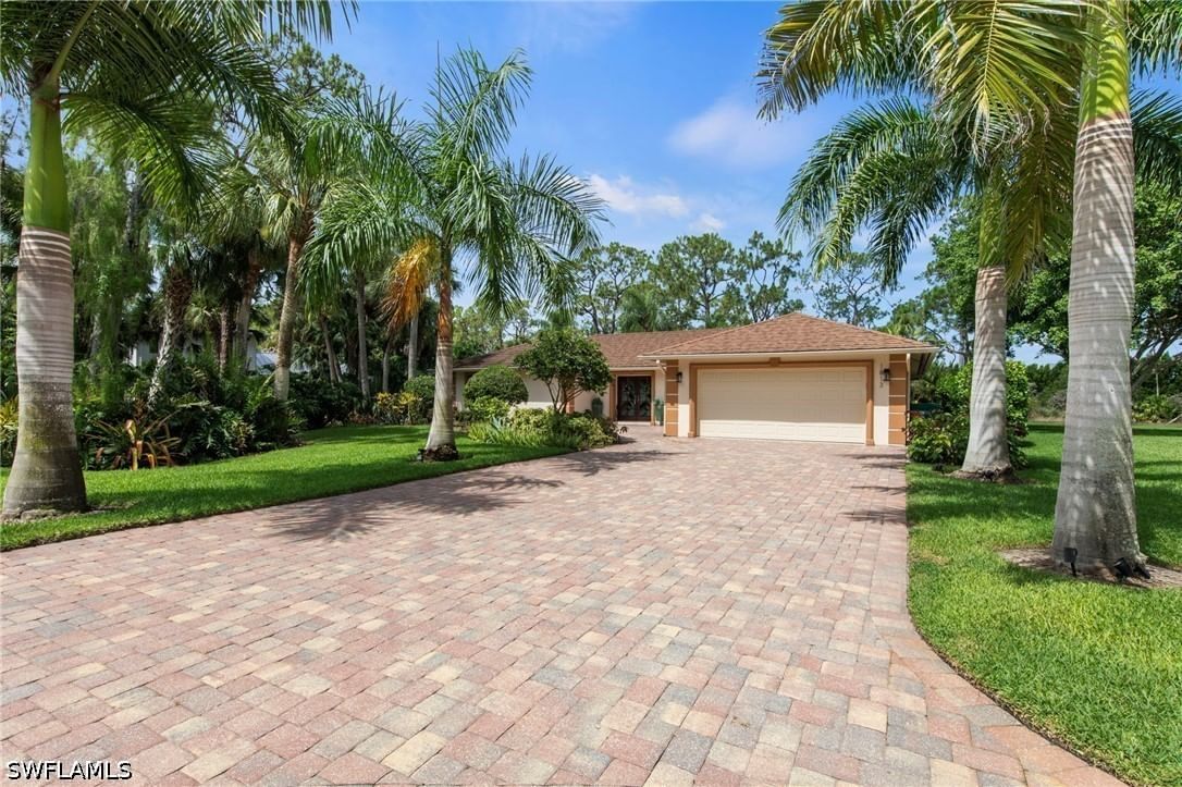 1813 Princess Court, Naples, FL 34110 photo 2
