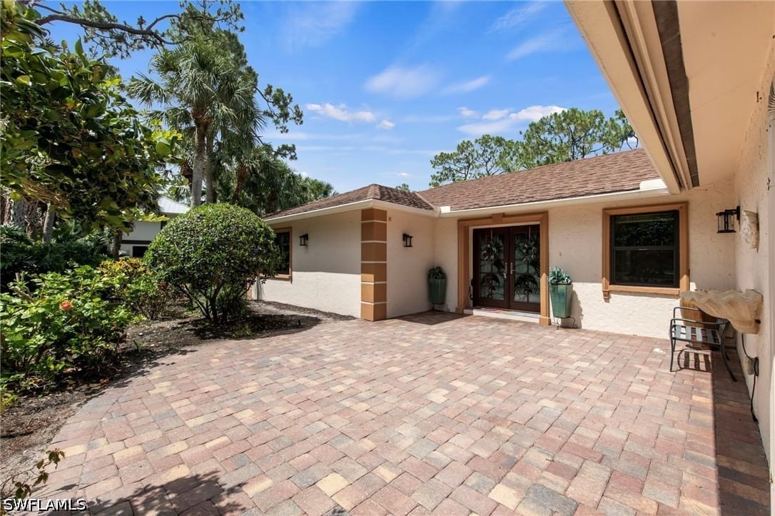 1813 Princess Court, Naples, FL 34110 photo 4