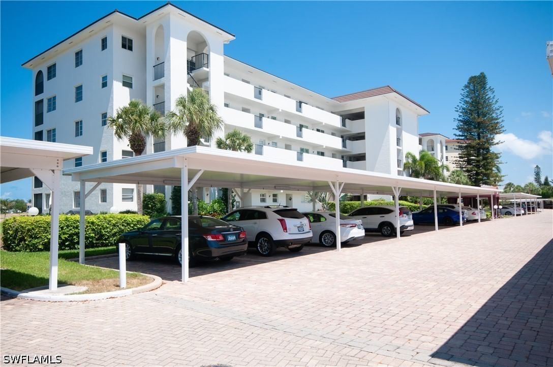 29 High Point Circle E #503, Naples, FL 34103 photo 2