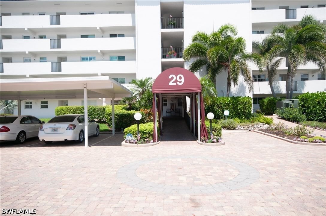 29 High Point Circle E #503, Naples, FL 34103 photo 3