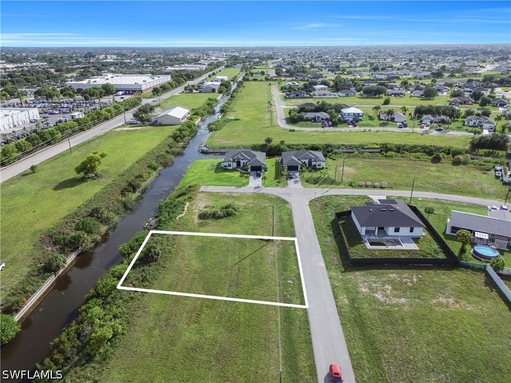 2104 NE 13th Lane, Cape Coral, FL 33909 photo 3