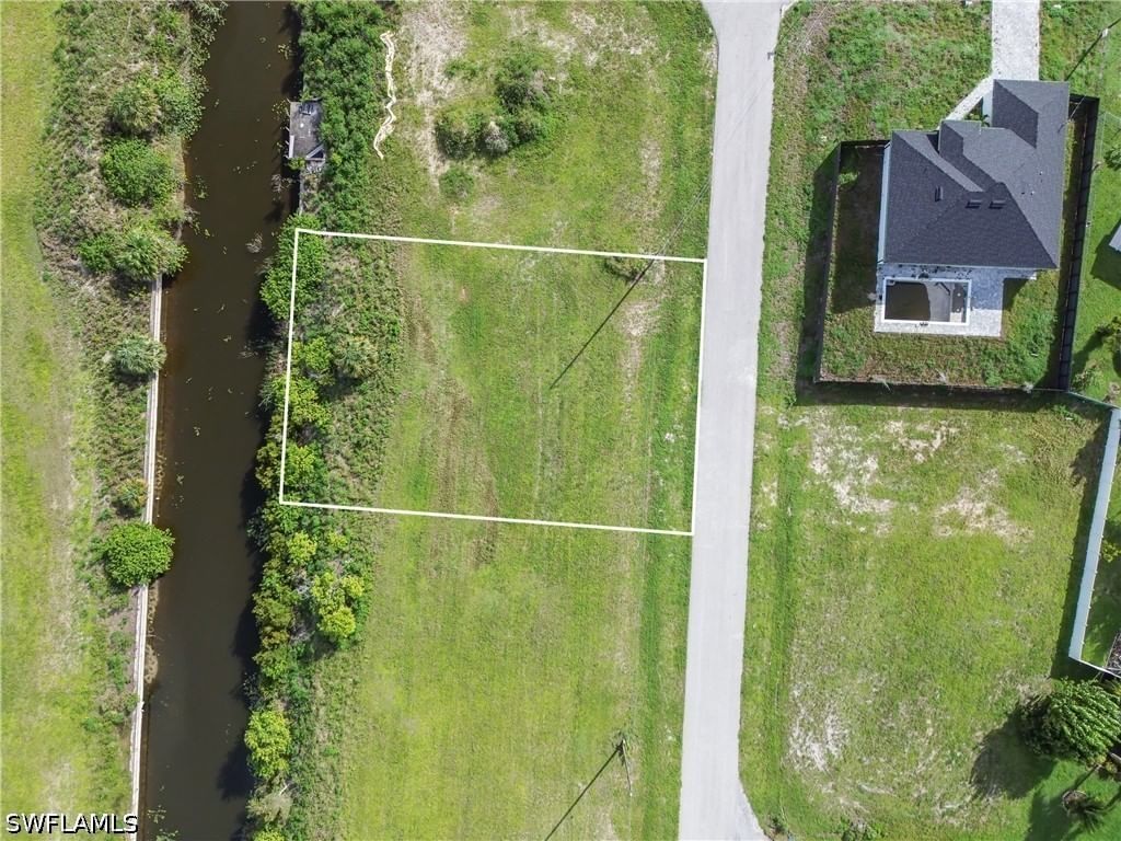 2104 NE 13th Lane, Cape Coral, FL 33909 photo 5
