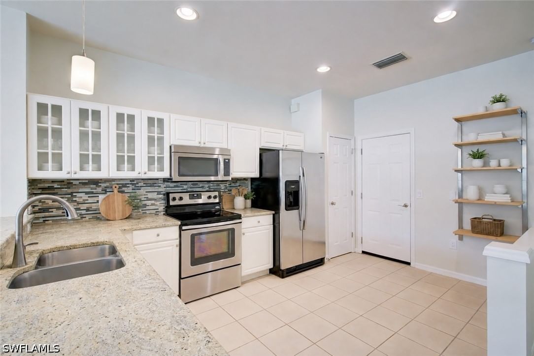 904 Hampton Circle, Naples, FL 34105 photo 2