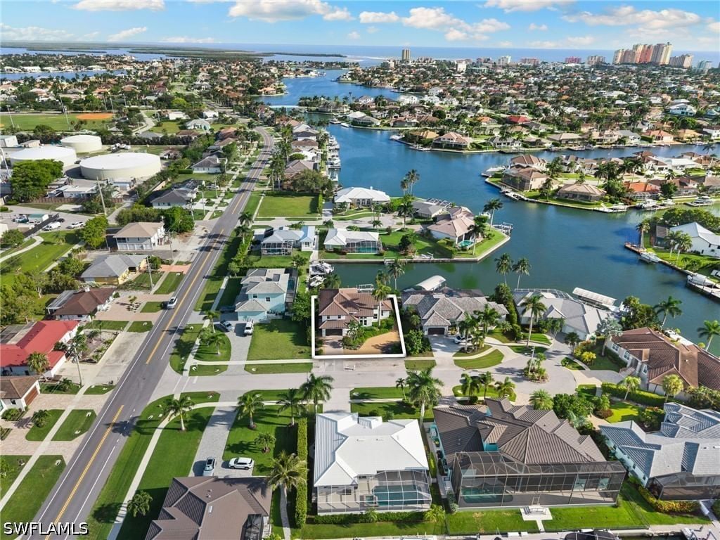 1281 Aruba Court, Marco Island, FL 34145 photo 3