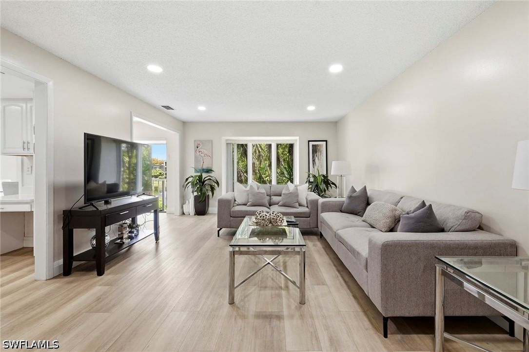 428 Meadowlark Lane #428-B, Naples, FL 34105 photo 2