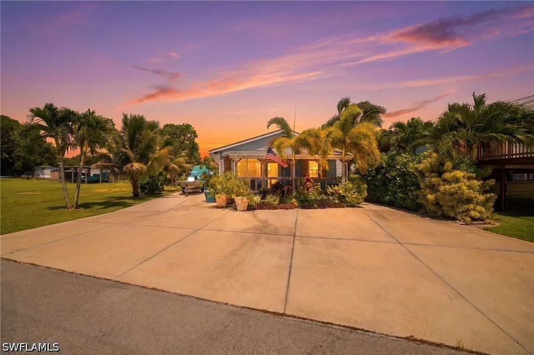 253 Worley Street, Chokoloskee, FL 34138