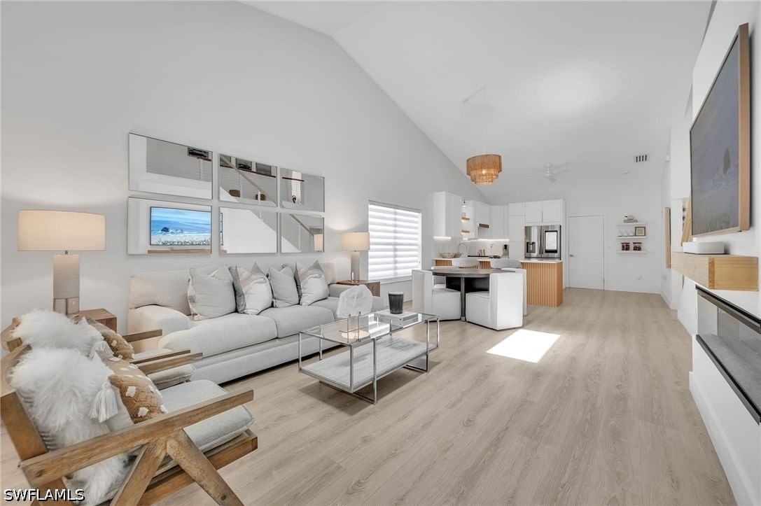 4716 Via Carmen, Naples, FL 34105 photo 2