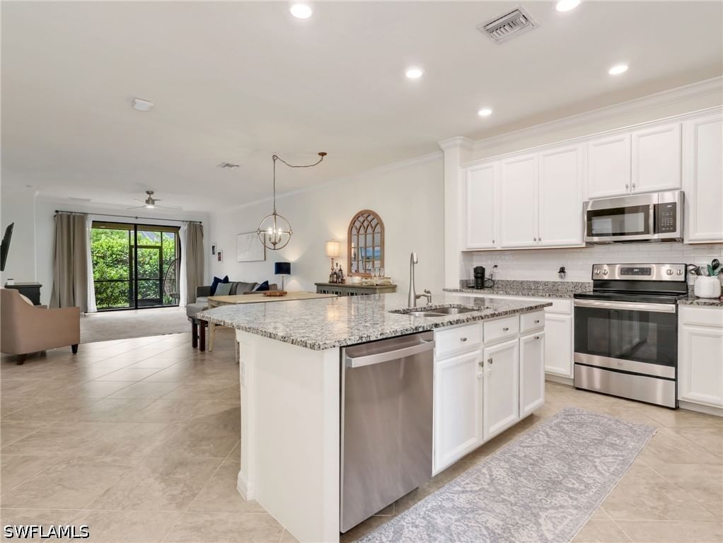 9157 Glenforest Drive, Naples, FL 34120 photo 4