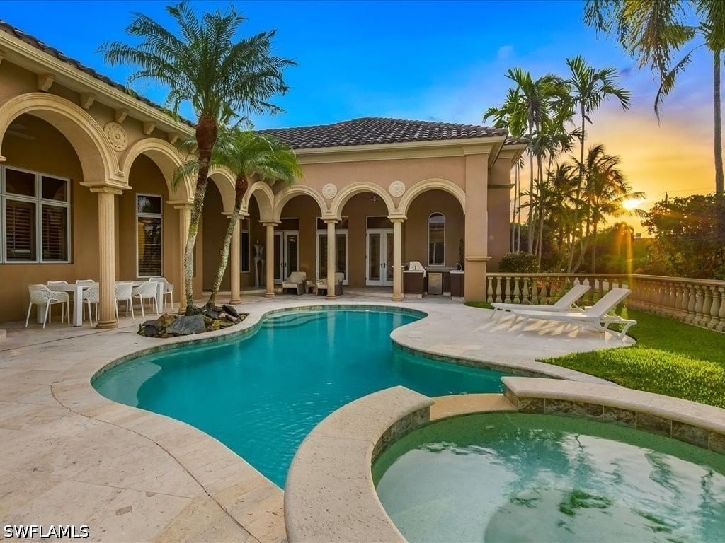 550 21ST Avenue S, Naples, FL 34102 photo 3