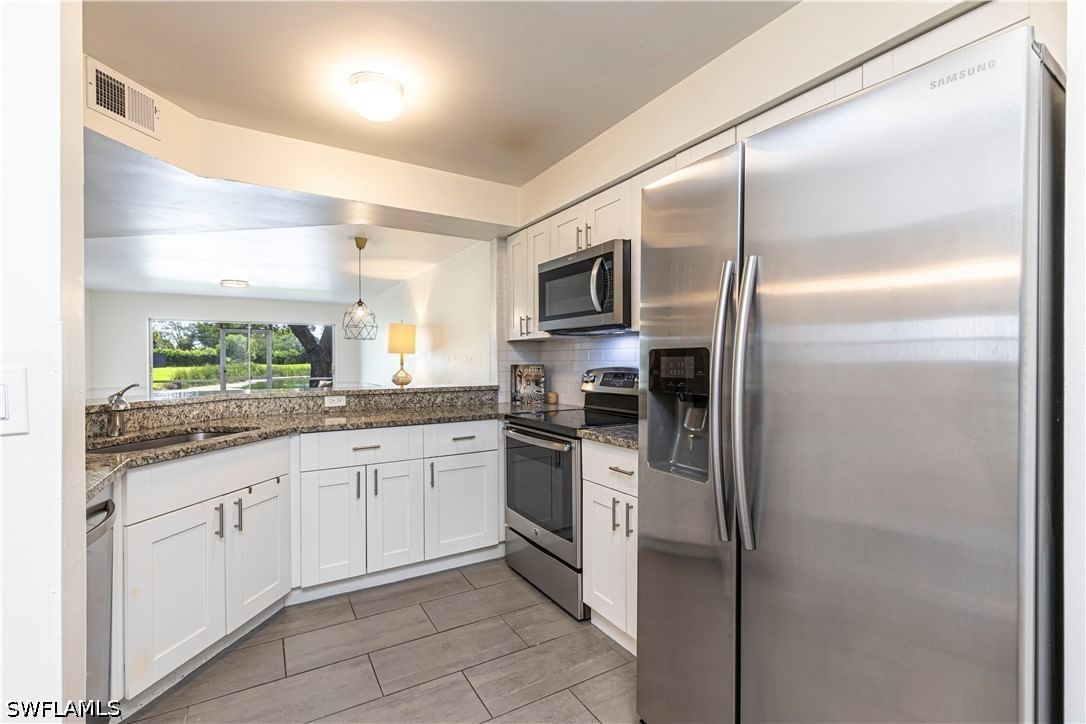 9600 Victoria Lane #108, Naples, FL 34109 photo 4