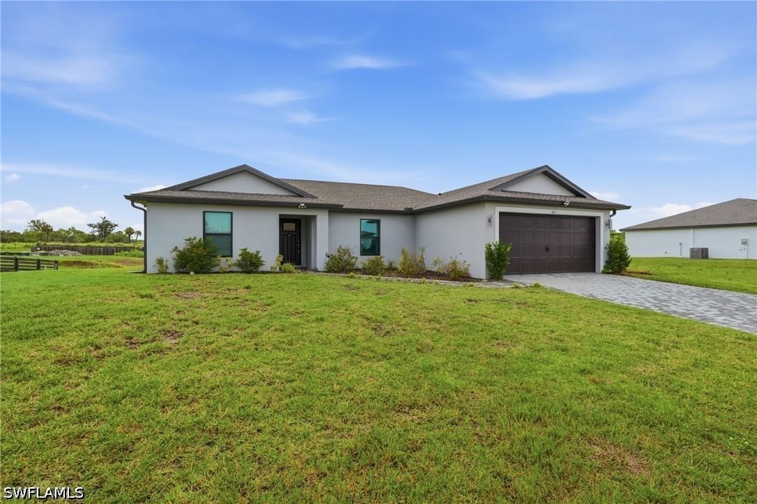 811 Gen Chesty Puller Court, Labelle, FL 33935 photo 2