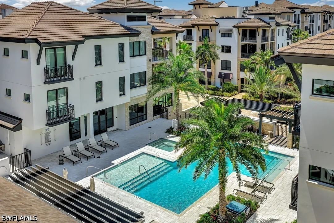 1130 3RD Avenue S #512, Naples, FL 34102 photo 2