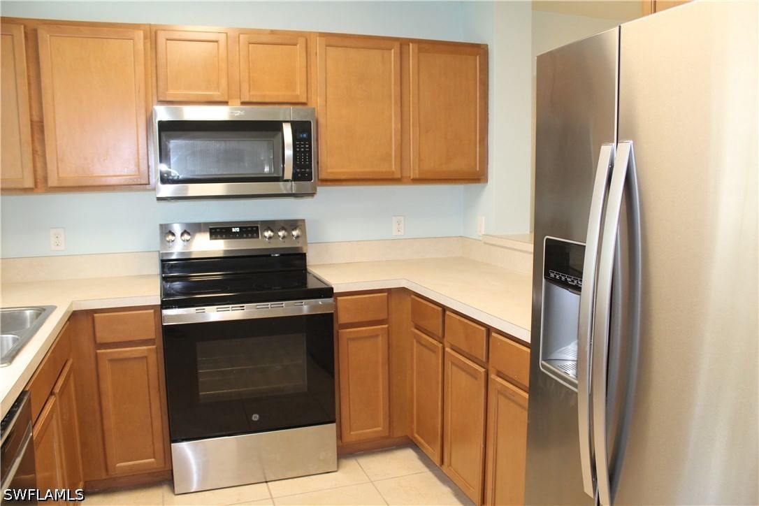9076 Gervais Circle #403, Naples, FL 34120 photo 2