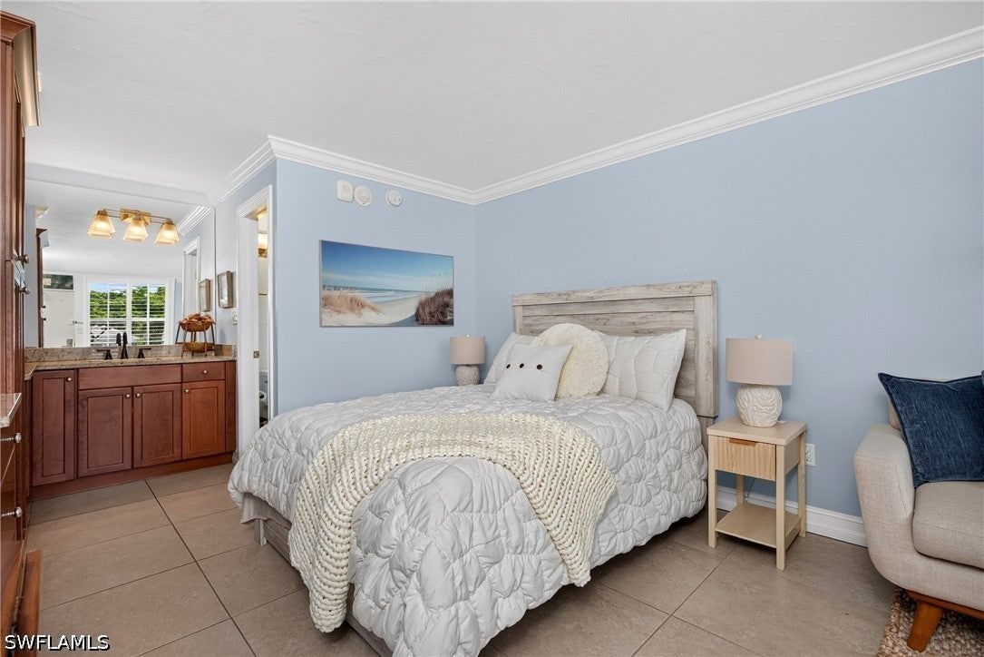 2555 9th Street N #204, Naples, FL 34103 photo 4