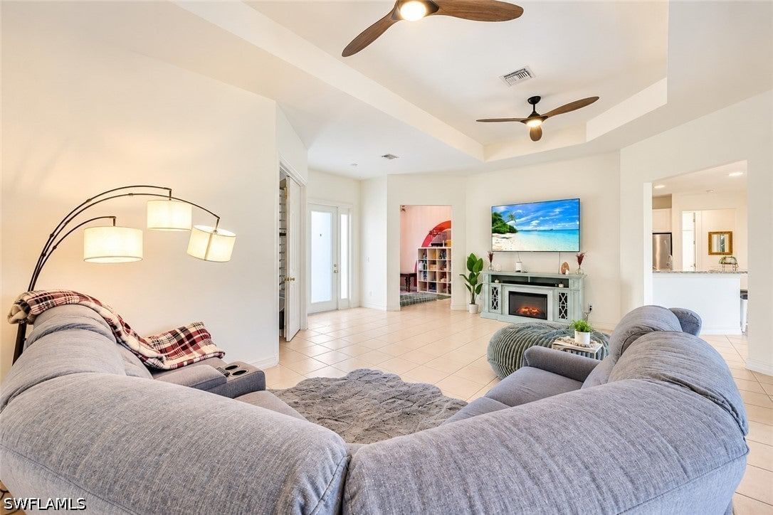 525 Desoto Boulevard N, Naples, FL 34120 photo 3