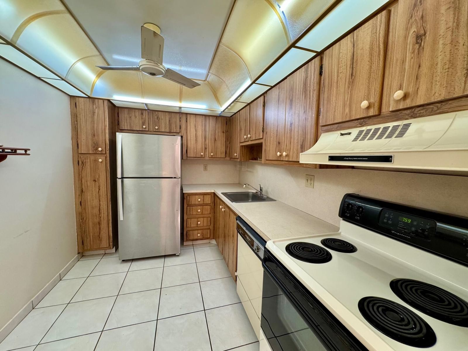 8050 W Mcnab Road #320, Tamarac, FL 33321 photo 2