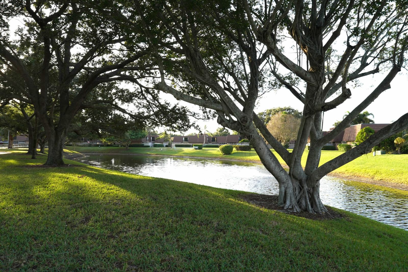 1916 19th Lane, Palm Beach Gardens, FL 33418 photo 2